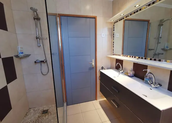 Vue Proche 10 Personnes Villa