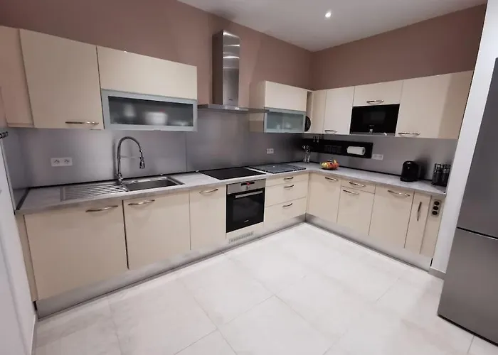 Vue Proche 10 Personnes Сен-Рафаэль